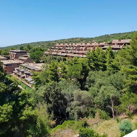 Апартаменти Near Golfo Di Cugnana *